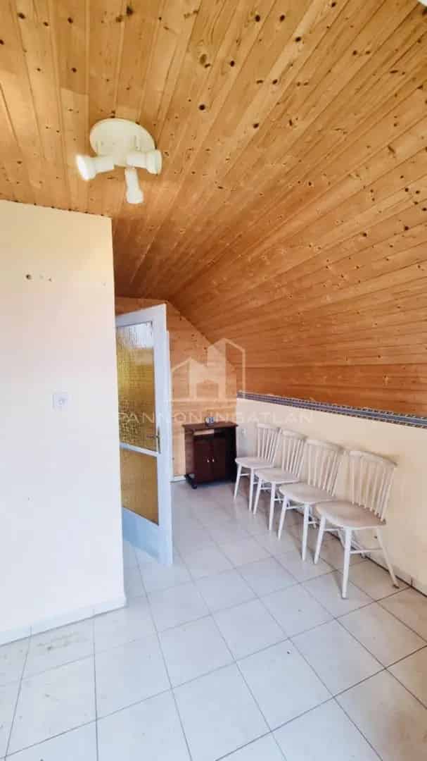 Somló Hegy Panorámás Nyugodt Lakóingatlan Borospincével