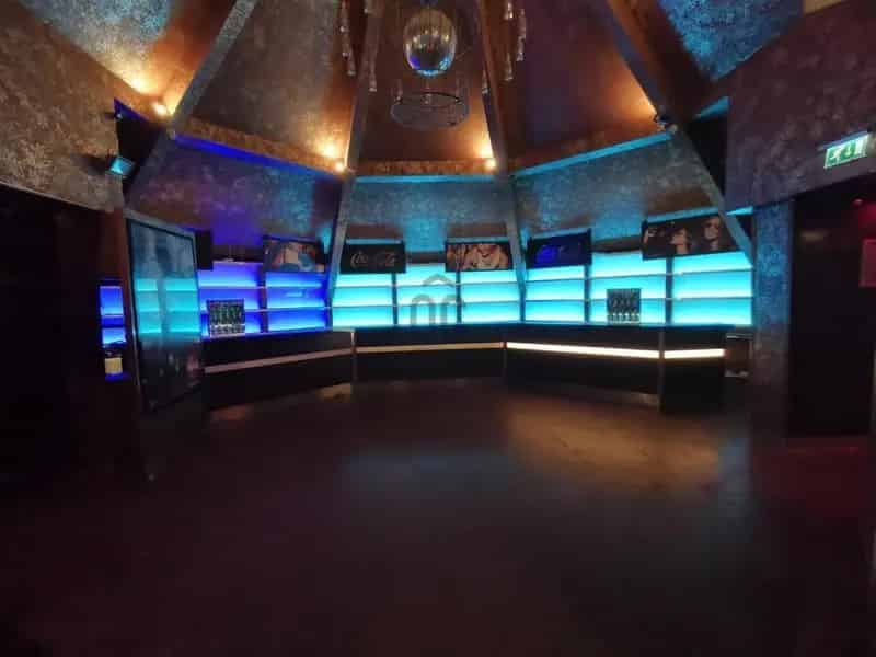 2400 m2-es épület eladó a Népligetben befektetőknek és vállalkozásoknak