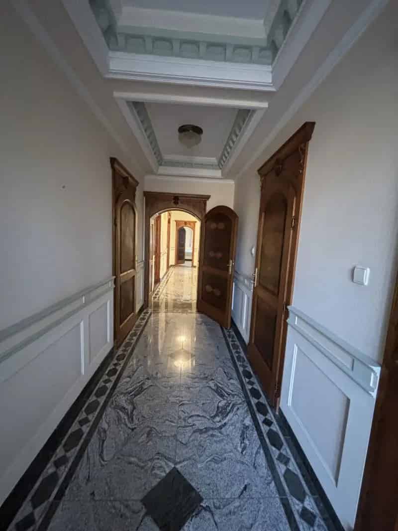 Dunakeszi exkluziv villa elado 910nm 11 szoba medence jacuzzi szauna
