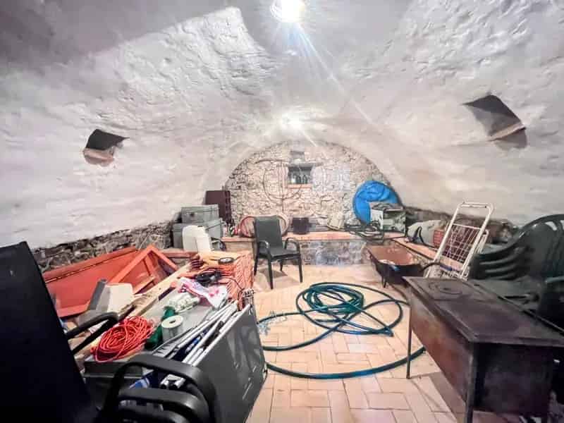 Pécselyi Panorámás Présház Eladó
