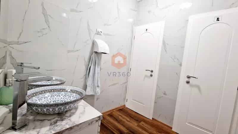 Pécs Belváros 240m2-es Teljesen Felszerelt Étterem Kiadó