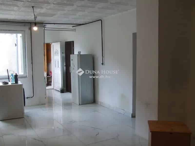Esztergom 215 nm-es 5 szobás családi ház eladó