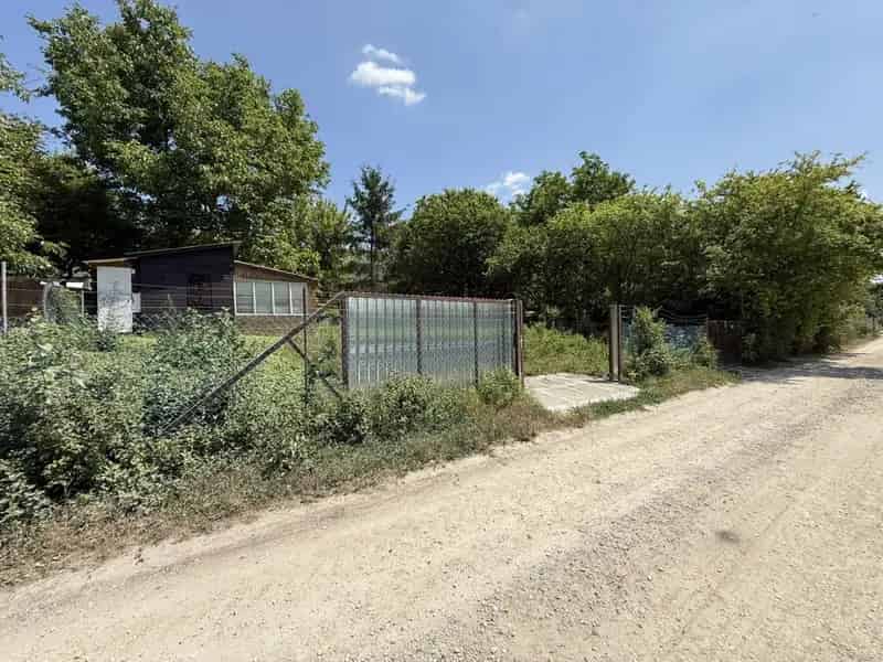 Etyeki építési telek eladó - Horgásztó, panoráma, kisház