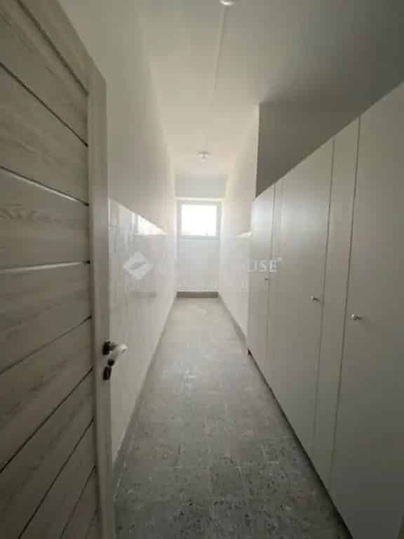 270m2-es Felújított Iroda Kiadó Pécsett