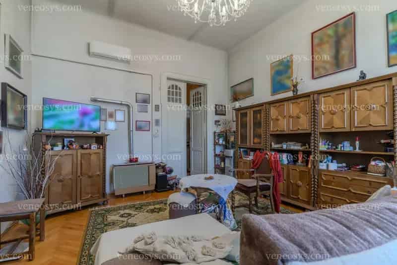 70 m2-es Bajai Belvárosi Lakás Eladó Felújítandó