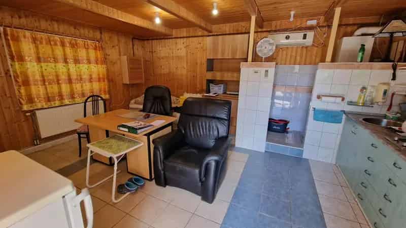 600nm-es Telek 30nm-es Hazzal Szigetszentmiklóson