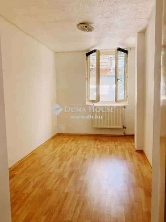 Fonyód 120 nm-es 3 hálószobás sorházrész garázzsal eladó