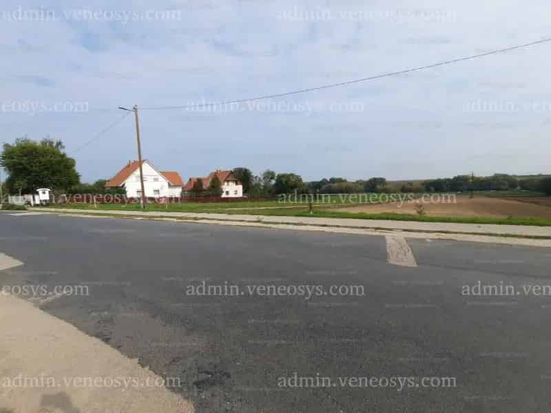 Zamárdi telek eladó - 3433 m² - 3 telekre osztható