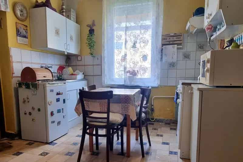 Lakás Kiadó , Pécs, Dunántúl