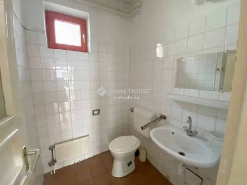 Kőszeg - 180 m2-es, 6 szobás, kertkapcsolatos sorházi lakás