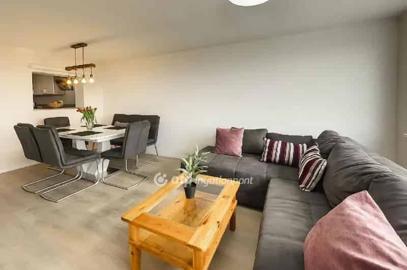 Ház Kiadó , Balatonfüredi járás, Dunántúl