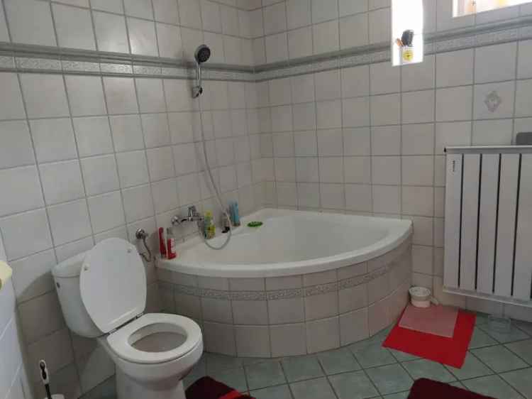 Hévízi családi ház eladó 2 apartmannal és fogorvosi rendelővel
