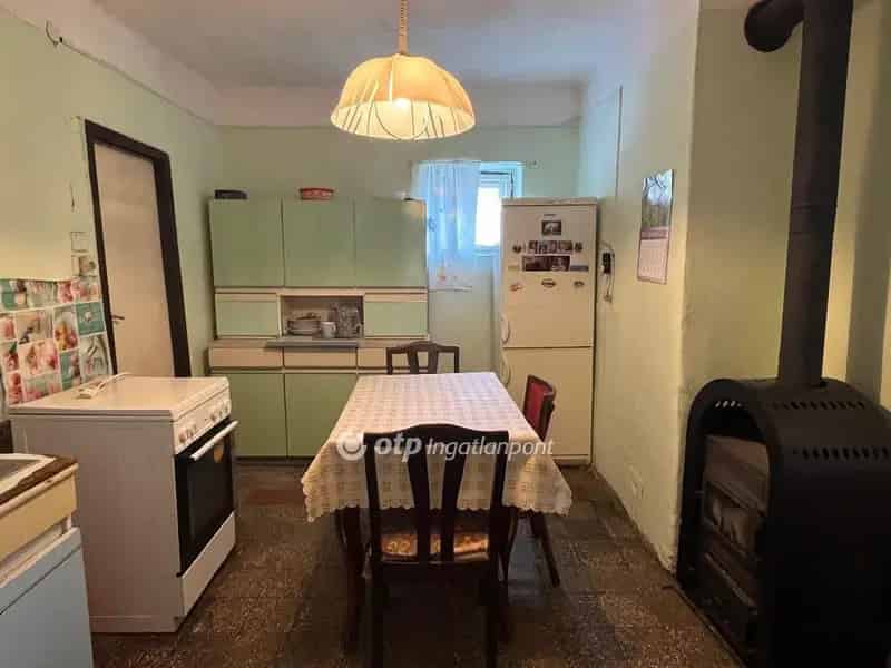 Hantoson eladó vegyes falazatú családi ház 1149 m2 telekkel