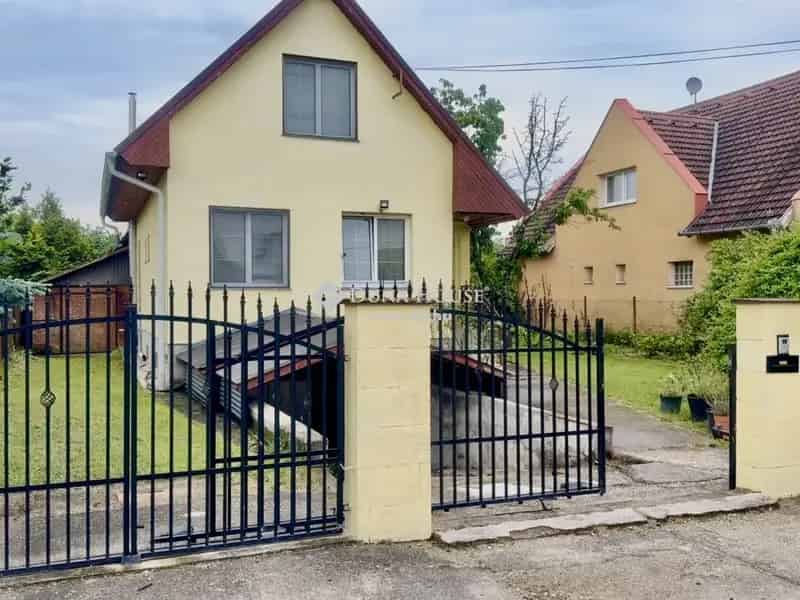 Halásztelek családi ház eladó 5 szoba 872m2 telekkel