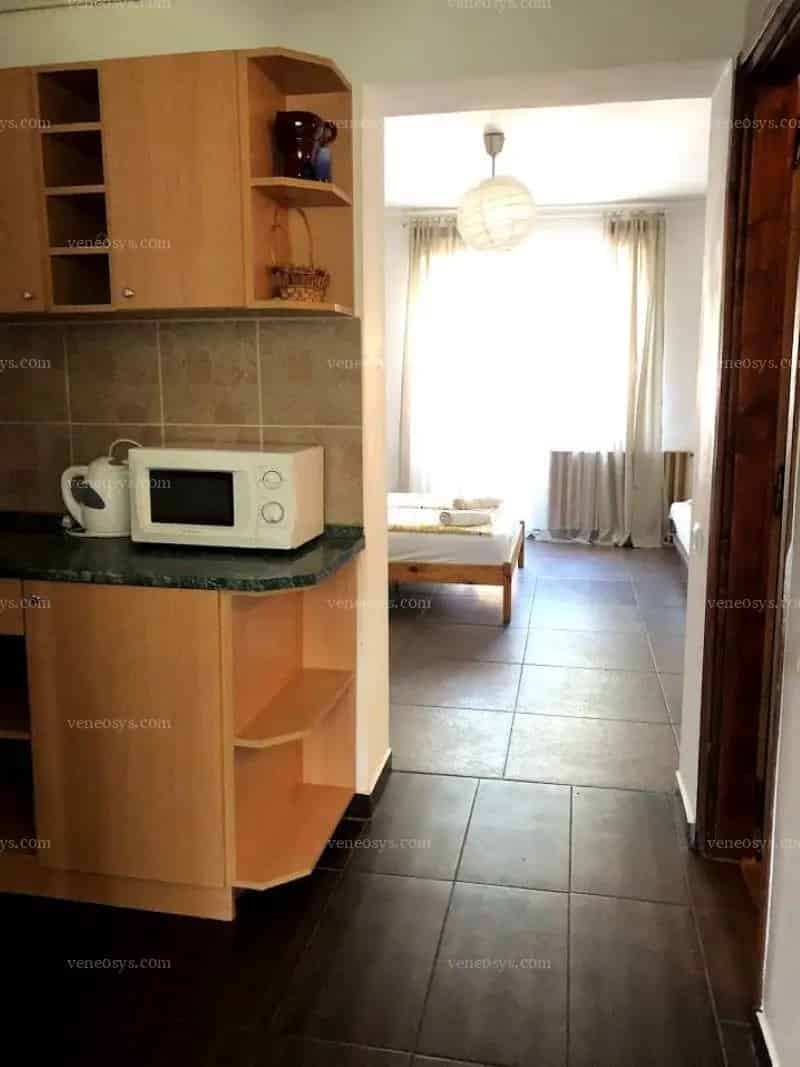 6 Lakásos Társasház Balatonbogláron Wellnesssel és Medencével