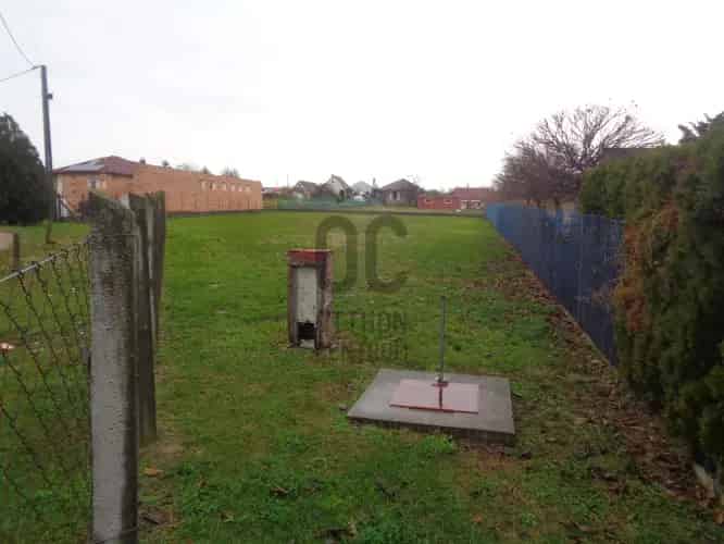 Sárszentmihályi eladó telek 1035 nm összközműves