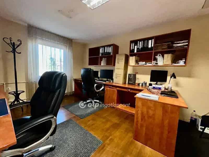 176 m2-es felújított családi ház Debrecen Nagyerdő közelében