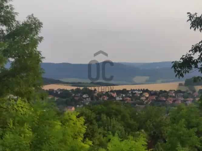 Pilisborosjenői panorámás telek eladó 1100 nm ikerház tervekkel
