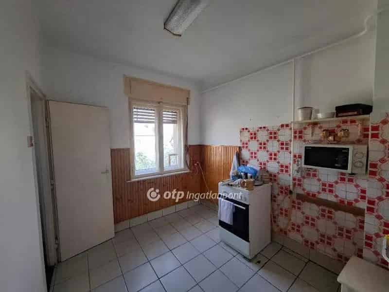 Ház Kiadó , Egri járás, Alföld és Észak