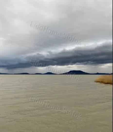 Balatonfenyvesi Vízparti Telek Elado 3300 m2 22m Partszakasz