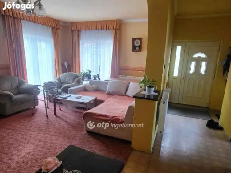 Eladó családi ház Mikepércs központjában 87m2
