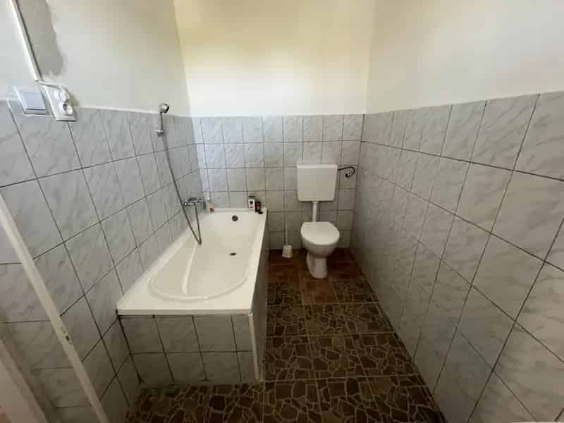 Hejőpapi 60nm-es 2 szobás felújított családi ház eladó