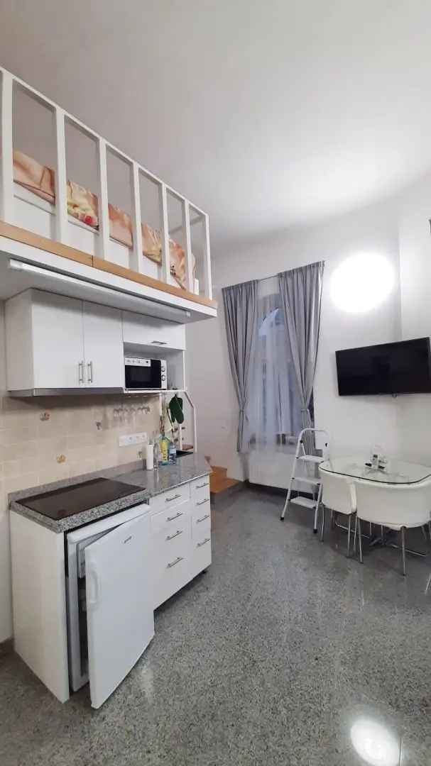 Eladó felújított lakás Budapest XIII kerületben 4 apartmannal