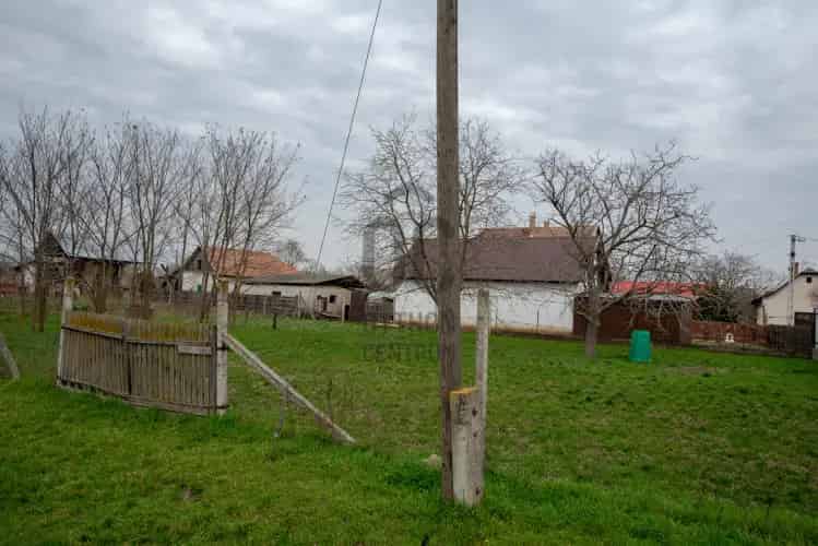 Nádudvari eladó telek építkezéshez 587 nm