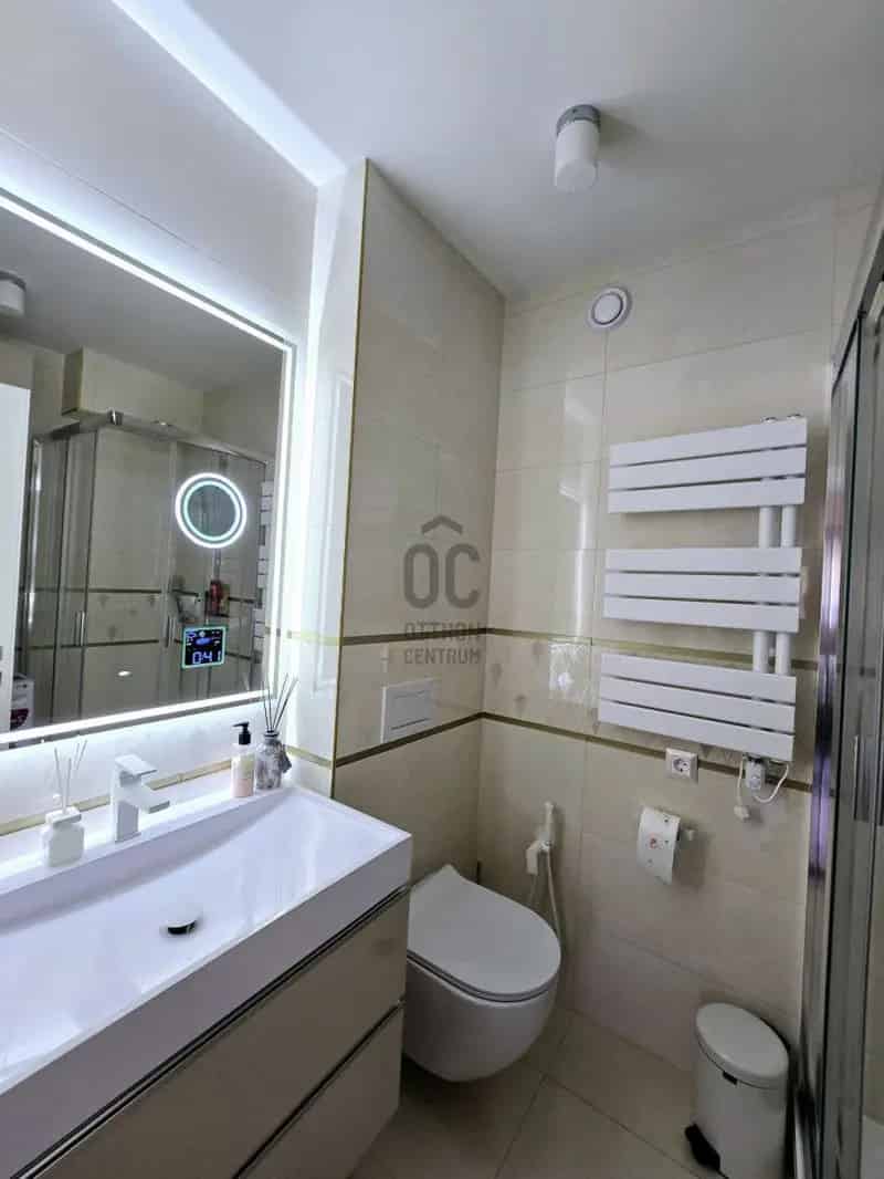 Balatonfoldvari Luxuslakas Wellnessrel Es Hajokikotovel Elado