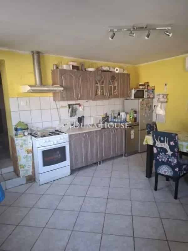 Lakitelek - Holt-Tisza közeli 3 szobás családi ház eladó