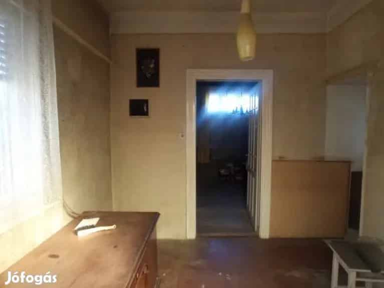 60m2-es Családi Házrész Eladó XXI Keruletben Felujításra Varó