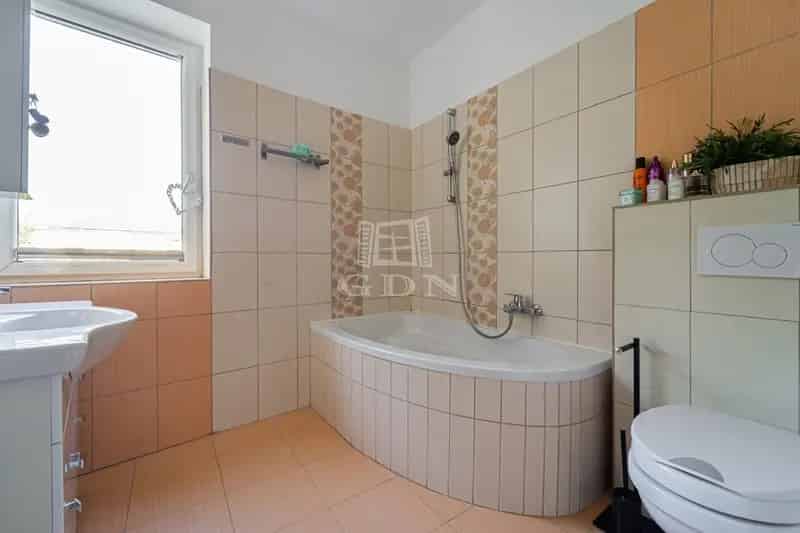 Prémium Ikerházfél Wellness-szel és Medencével III Kerületben