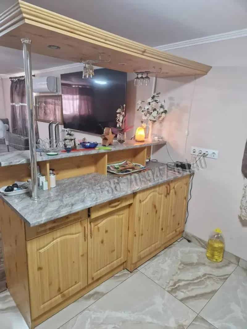 Sarkadon felujitott csaladhaz elado