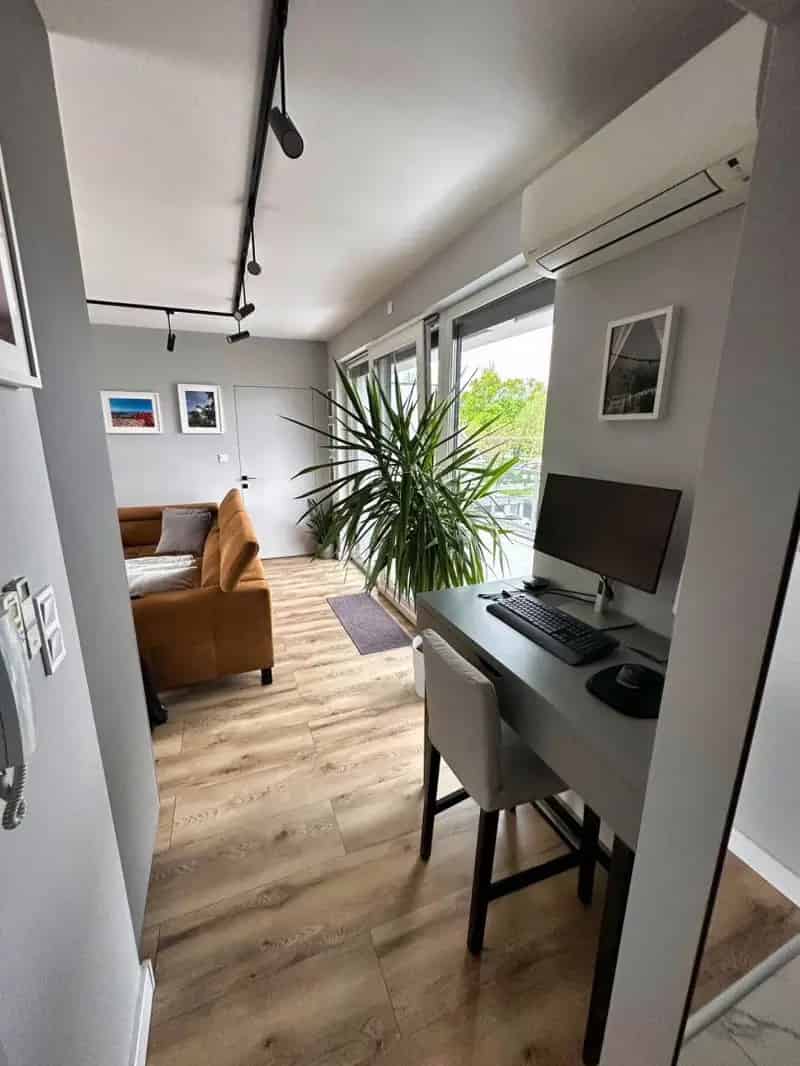 Velencei Penthouse Eladó - Modern Lakás Prémium Kivitellel