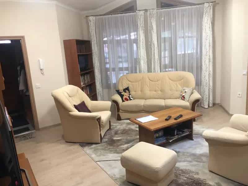137m2-es Családi Ház Apartmannal és Csarnokkal Nyíregyházán