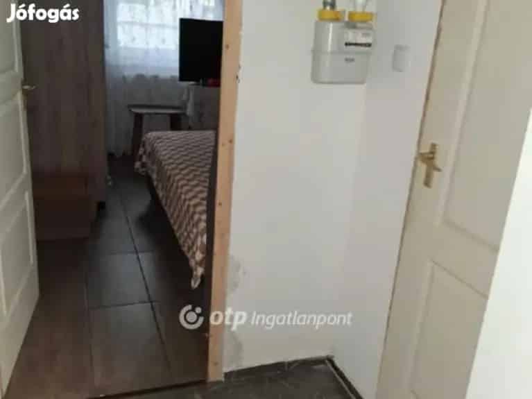 Hatvani 96 nm-es családi ház eladó - 4 szoba, dupla garázs