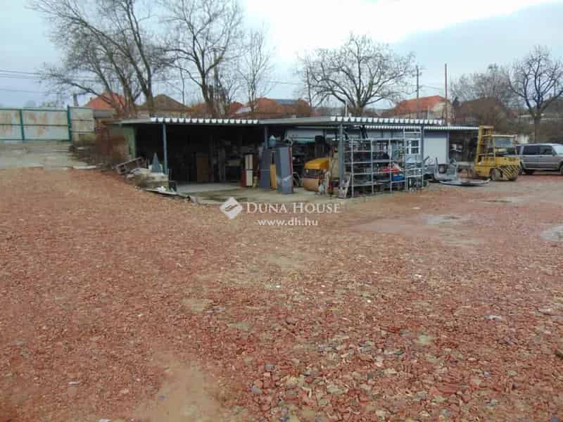 Pécs 1680 m2-es Építési Telek Eladó Építési Engedéllyel