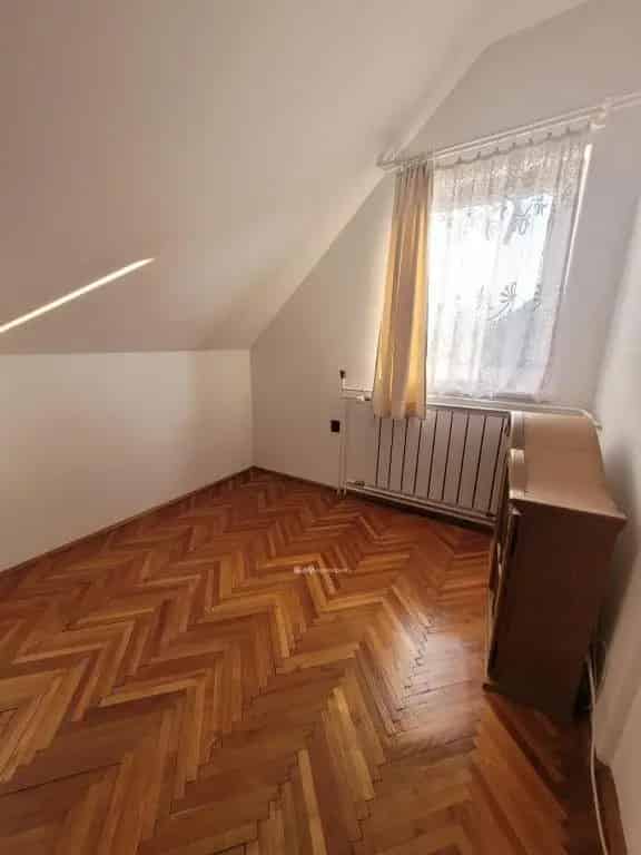 123 m2-es dupla komfortos családi ház Mezőhegyesen