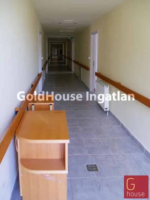 Idősek otthona eladó Alsópetényben 5400 m2