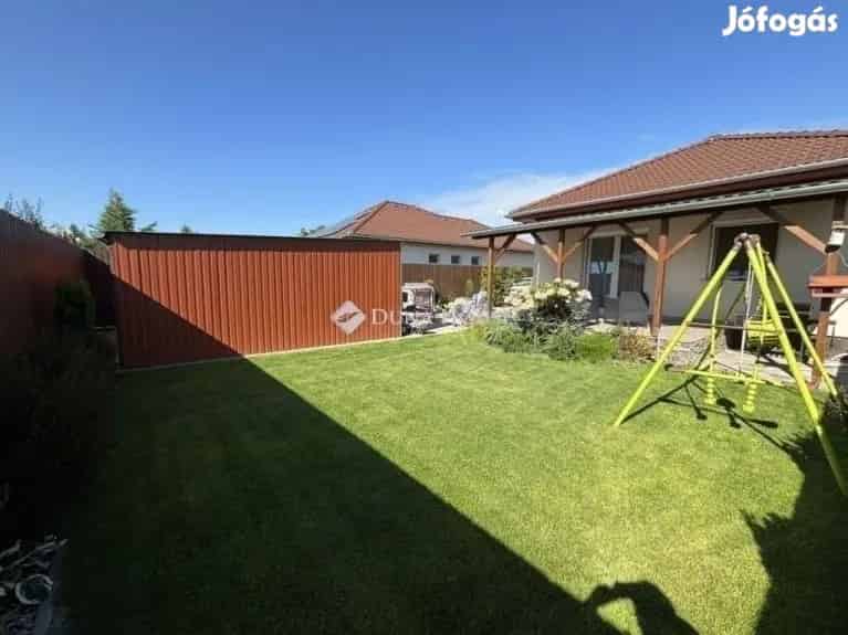 Eladó újszerű családi ház, Kecskemét-Katonatelepen - Kecskemét, Ház - Jófogás Ingatlan