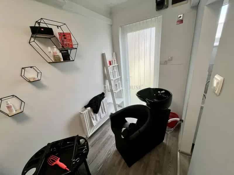 Eladó üzlethelyiség Petőfivárosban - 39 m2 - Bérlőkkel