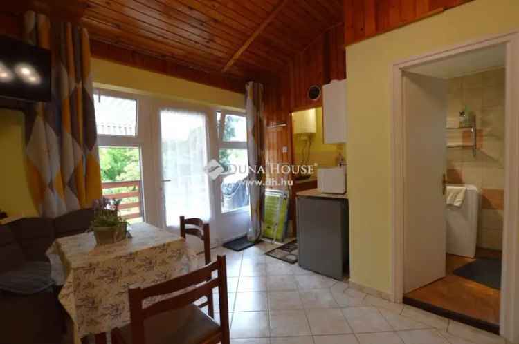 Balaton közeli ikerházfél eladó - 36m² - saját közművek
