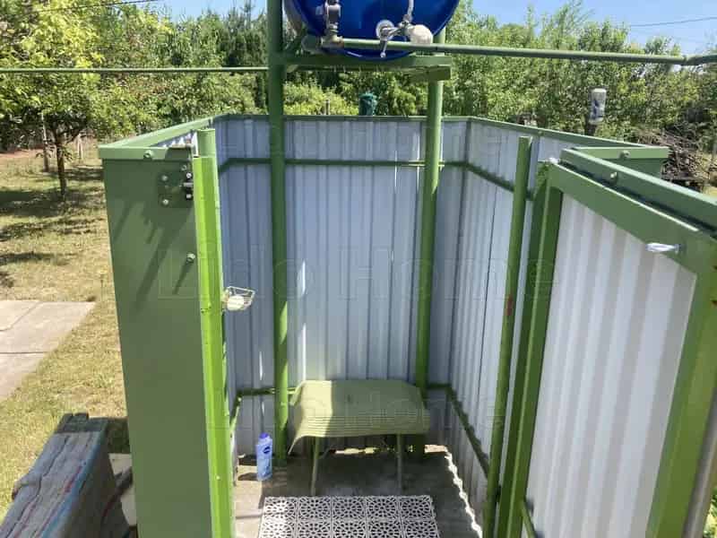 Balatonakarattyai 2 szobás nyaraló eladó