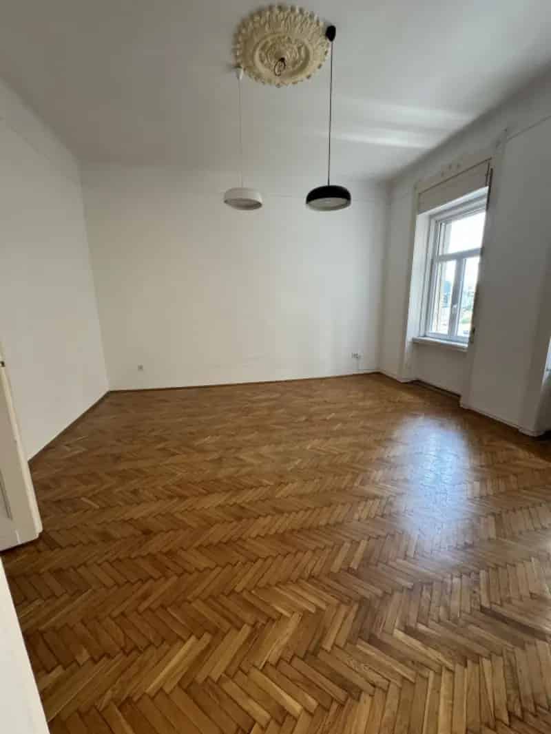 114 nm-es 3 szobás lakás eladó 12 kerületben otthonnak vagy irodának
