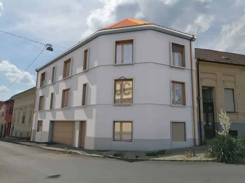Pécs Belváros 56nm-es 2 hálószobás lakás eladó