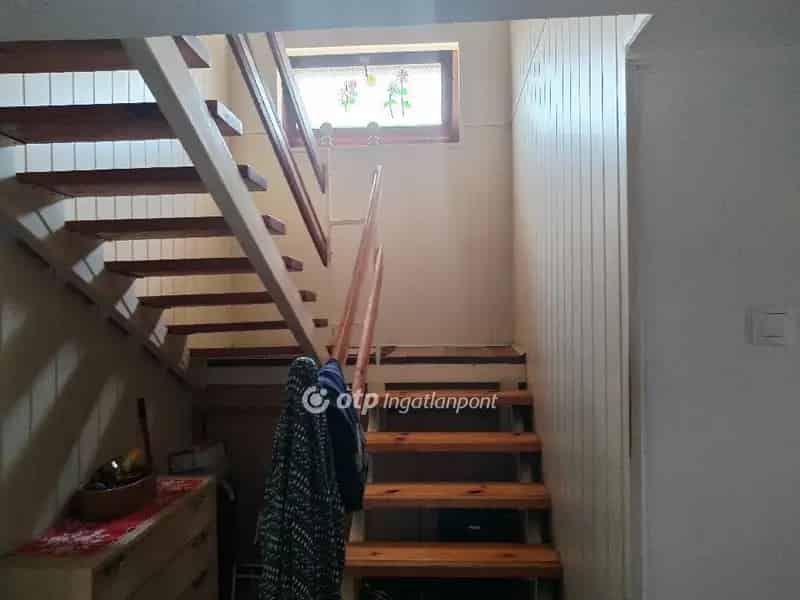 Vámospércs 240m2-es 5 szobás családi ház eladó