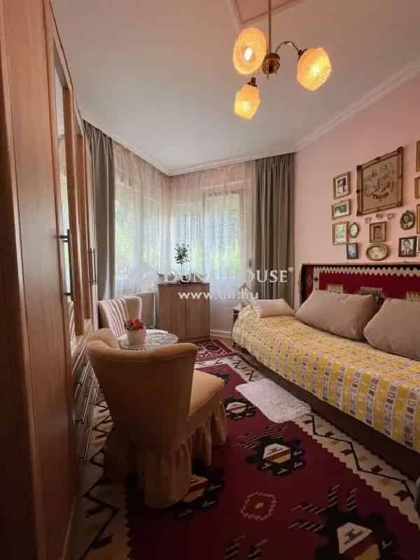 Veszprém 7 szobás családi ház eladó panorámával