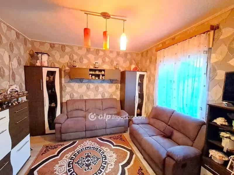 Szolnoki családi ház eladó 74m2 437m2 telekkel