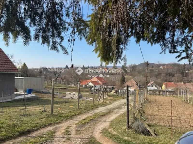 Panorámás Telek Pécs Vasasban 1594 m2 Víz Áram Présház Gyümölcsös