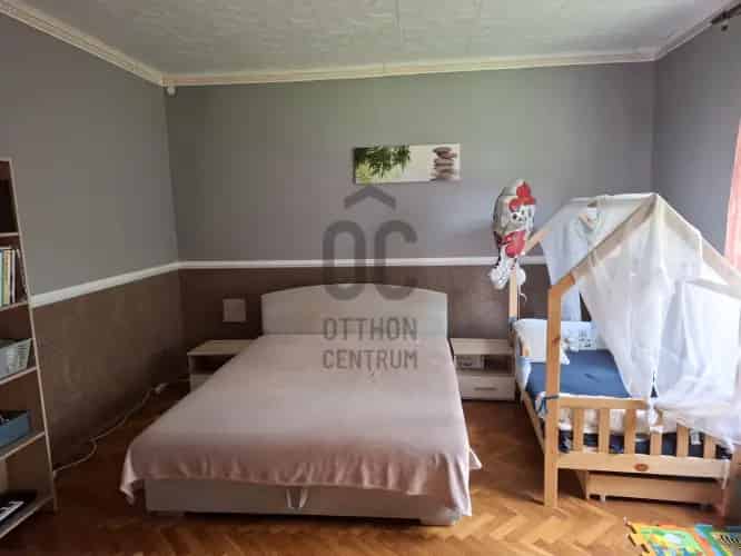 Monori családi ház eladó 2 szoba 845 m2 telekkel felújított